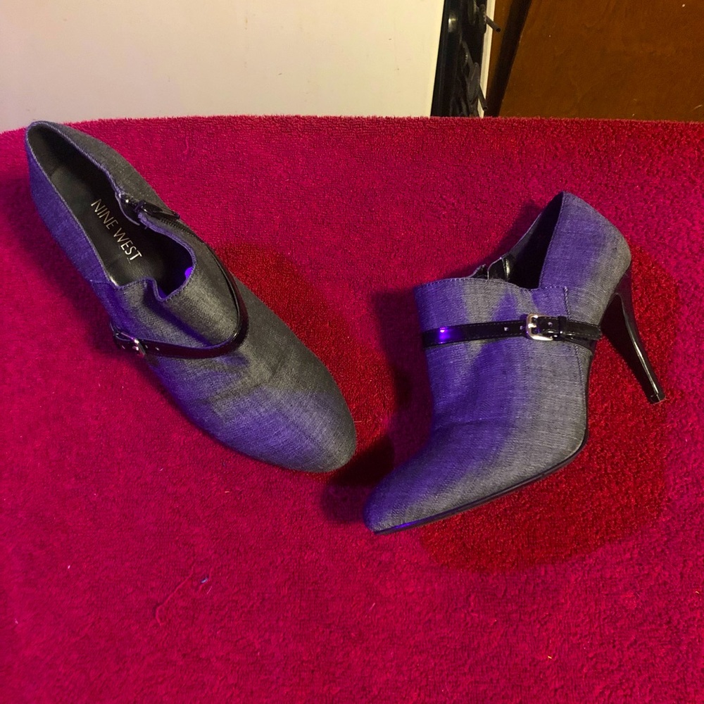Nine West Stiletto booties Size 8M